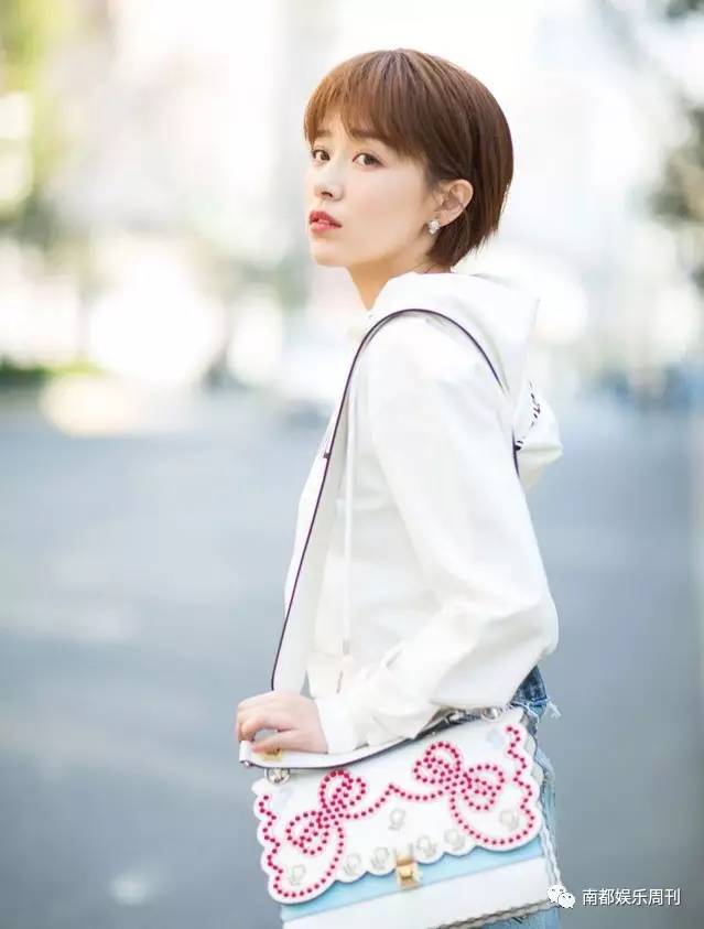 杨幂同款包毛绒,杨幂新款锁头包