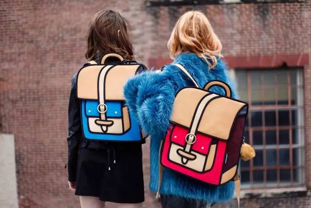 又便宜又大空间实用的双肩包,几百左右好看的大牌双肩包