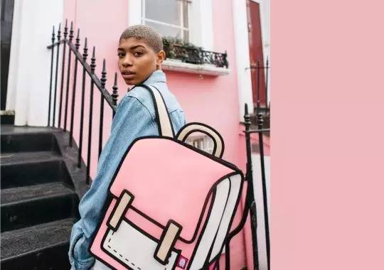 又便宜又大空间实用的双肩包,几百左右好看的大牌双肩包