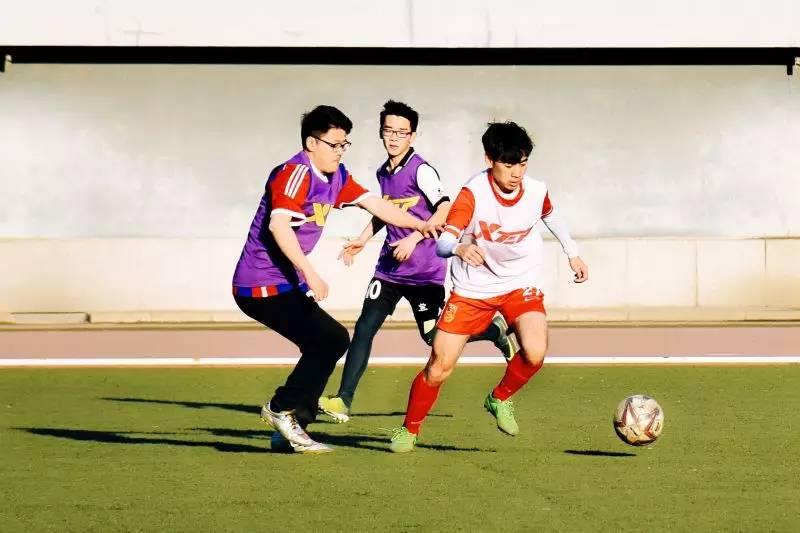 鏍″洯瓒崇悆娲诲姏椋炴壃,鏍″洯瓒崇悆娲诲姏鍥涘皠