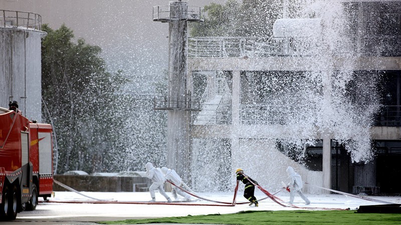 3.15丨我想，我可能遇到了一群“假”的消防员