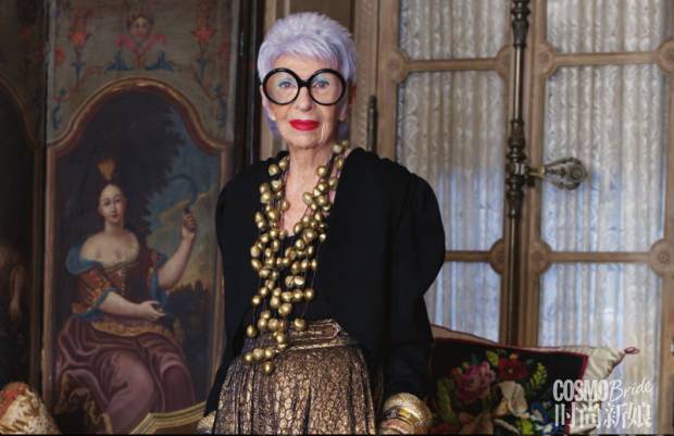 粉底卡在皱纹里怎么办,粉底液总是卡在皱纹里