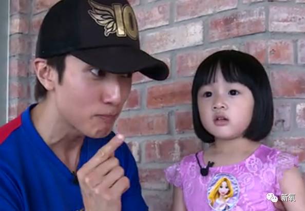 奥莉妈妈说英文被嫌弃,奥莉妈妈李安琪说英语