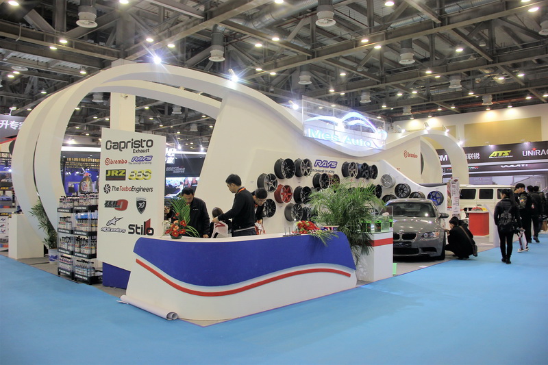 豪车美女大牌改件齐聚MesAuto展台