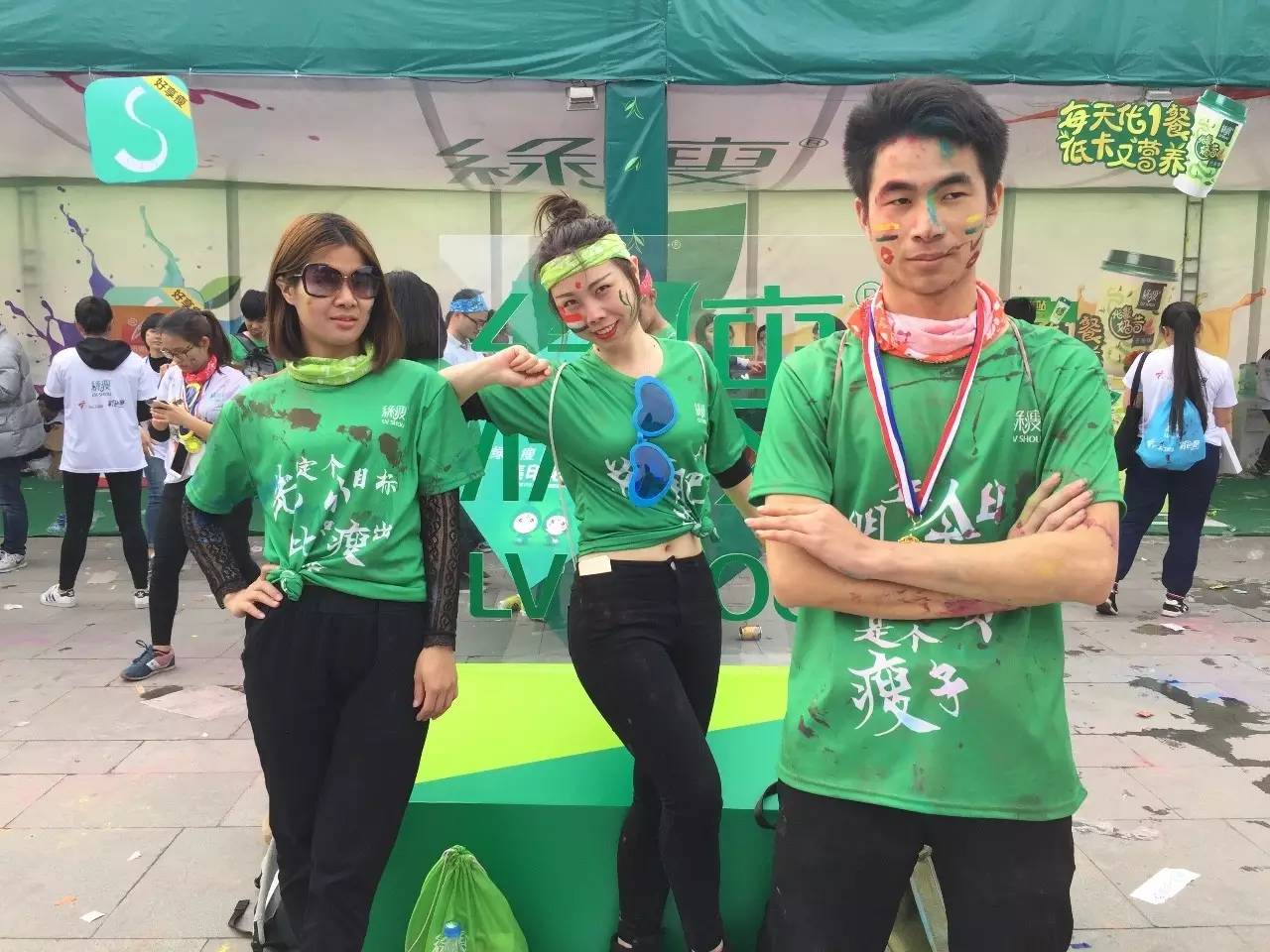 年轻就要这样疯！彩色跑广州站场面火爆，盛况空前！