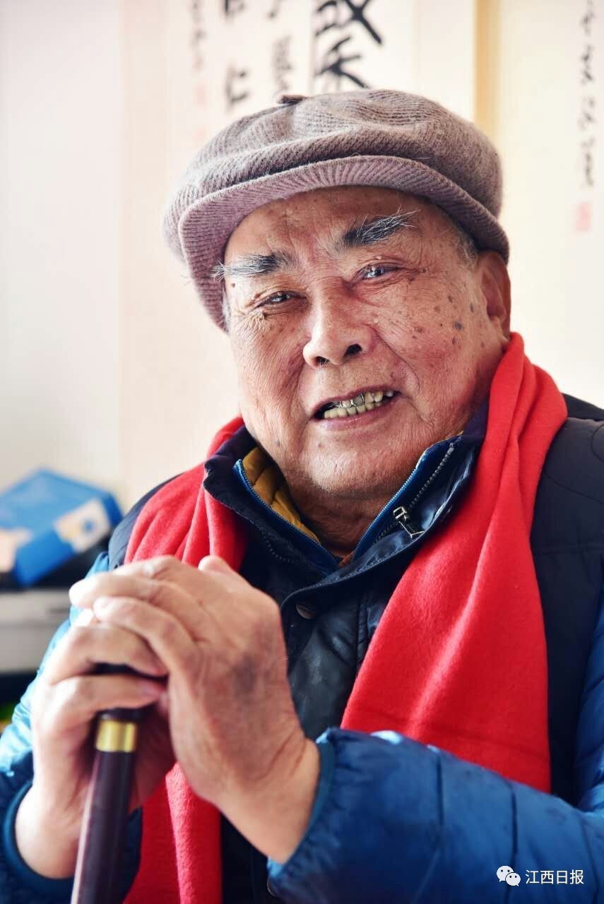 身边的朗读者！江西87岁老人如何与书擦出23次火花……