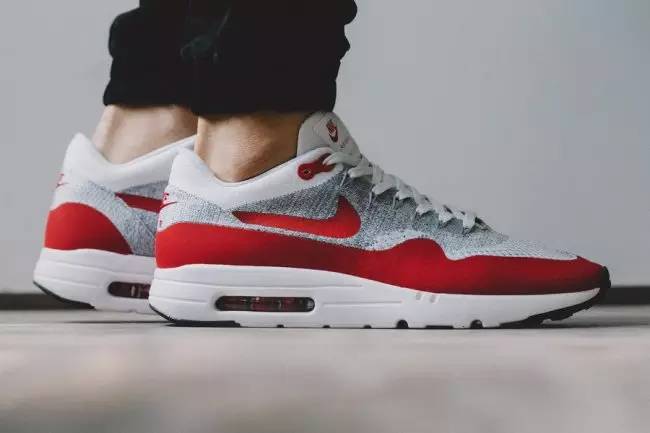 今年春天买这5双鞋就够了,每个人夏天应该有几双鞋