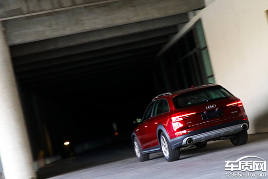 2017款奥迪a4allroad试驾,奥迪a43.0四驱quattro