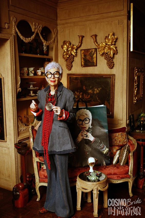 粉底卡在皱纹里怎么办,粉底液总是卡在皱纹里