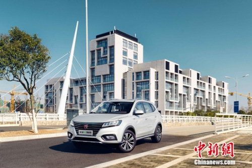 荣威rx5超感精英版,荣威rx5越级版