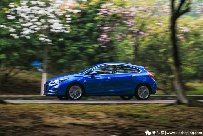 科鲁兹两厢车试驾体验,雪佛兰科鲁兹两厢试驾