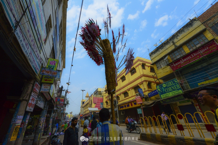 恒河祭祀,恒河夜晚宗教仪式