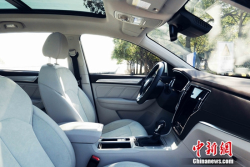 荣威rx5超感精英版,荣威rx5越级版