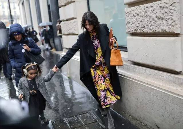 OOTD｜这个春天，要好看的我不止会穿网袜