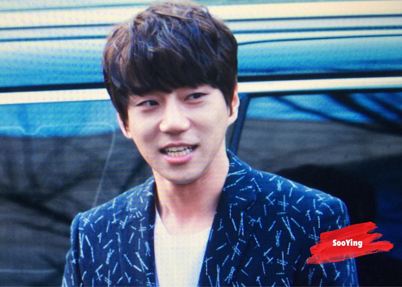 170327每周一都如此鲜嫩！黄MC“不朽”上班造型盘点