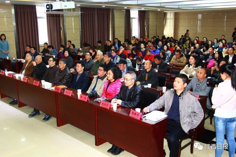 身边的朗读者！江西87岁老人如何与书擦出23次火花……