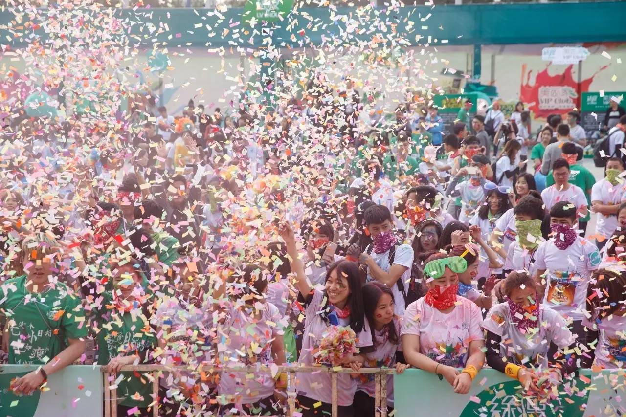 年轻就要这样疯！彩色跑广州站场面火爆，盛况空前！