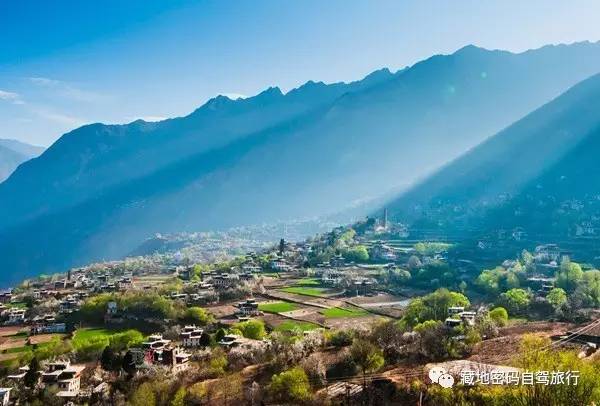 成都出发—川藏南线-北线-丹巴-色达五明佛学院-亚青寺-德格印经院-昌都-然乌湖-来古冰川-波密-林芝-拉萨经典十二日游