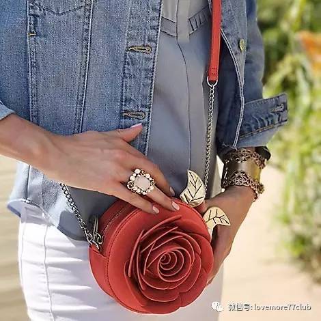 美女与野兽真人版迪士尼免费观看,迪士尼的坑有多深