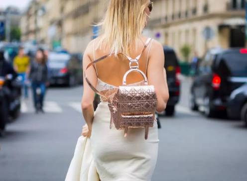 有态度|谁说双肩包就是年轻人的专利,明明是谁背谁都美啊!