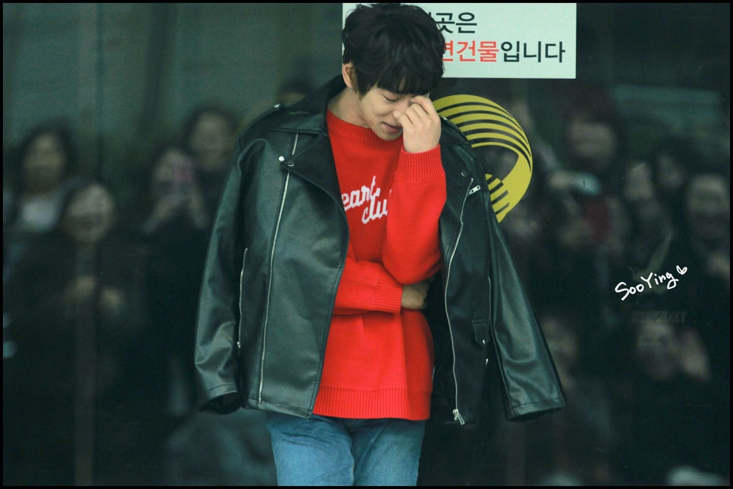 170327每周一都如此鲜嫩！黄MC“不朽”上班造型盘点