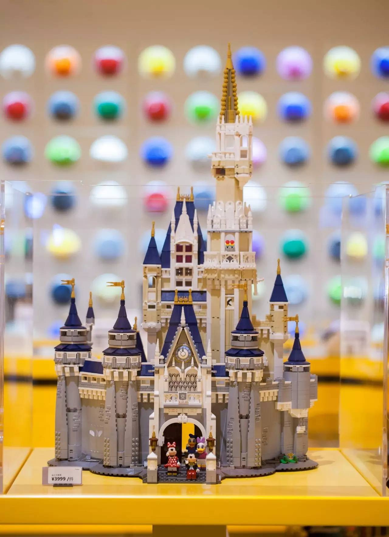 魔都开了大陆首家乐高授权专卖店，积木迷们都疯了！小申手把手，教你怎么买