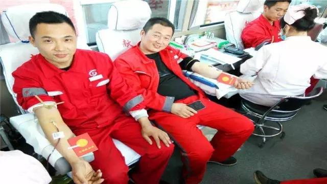 鼎庆集团*党**支部带领员工义务献血缓解血站用血压力