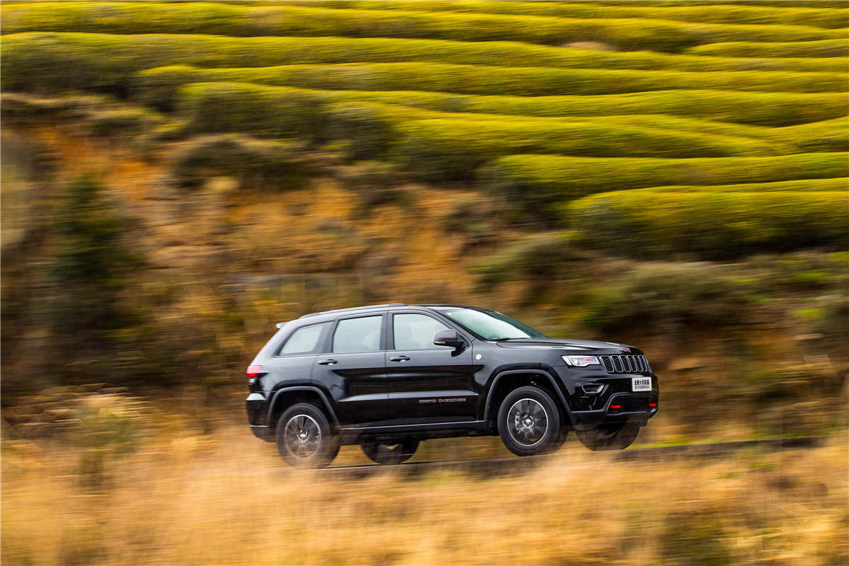 2022款jeep大切诺基海外试驾,试驾2018款jeep大切诺基