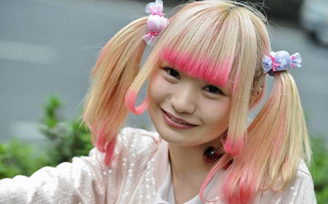 同事看到我就哈哈大笑,同事问我为什么对着屏幕发呆