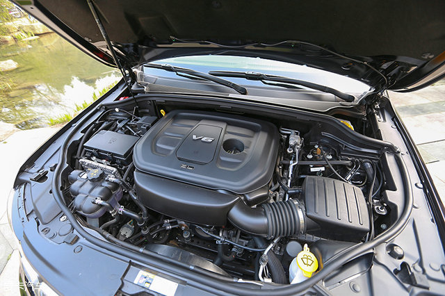 2017版大切诺基,jeep大切诺基3.6试驾视频