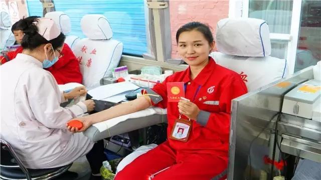 鼎庆集团*党**支部带领员工义务献血缓解血站用血压力