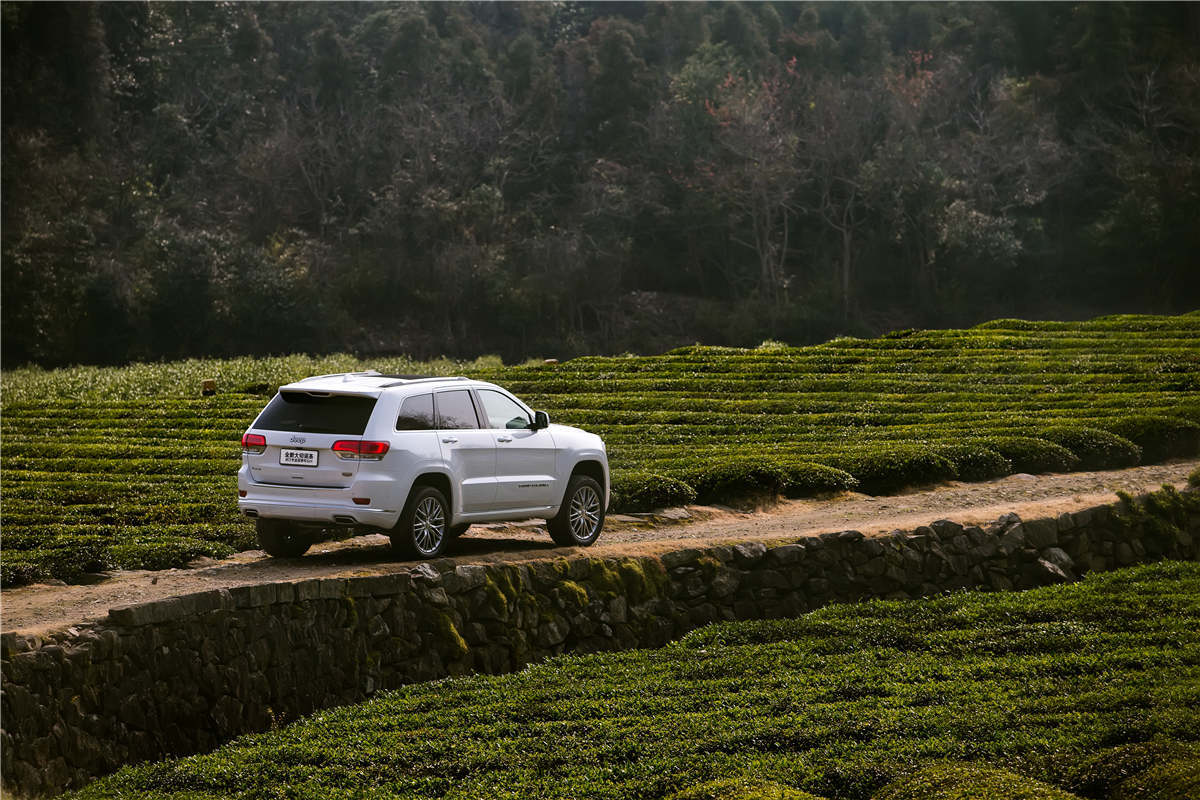 2022款jeep大切诺基海外试驾,试驾2018款jeep大切诺基