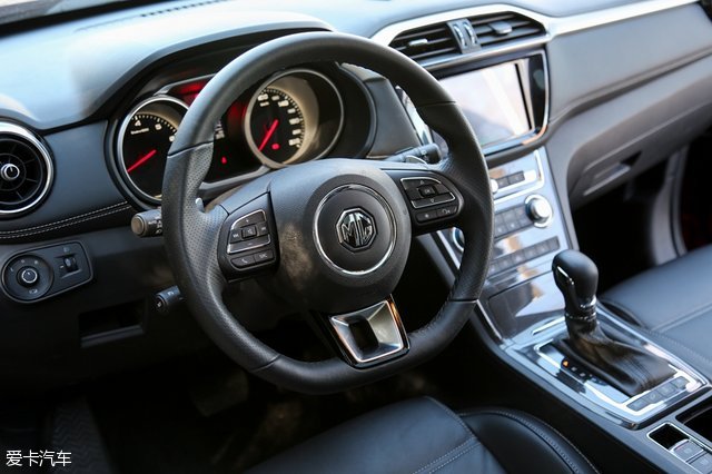 名爵锐腾是不是中型suv,名爵锐腾2015款2.0tgs