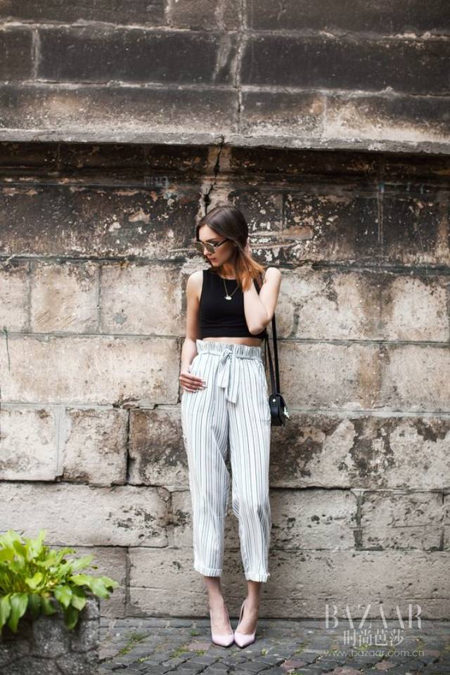 穿上这条束腰纸袋裤，手机里的P腿软件我全都可以卸载咯！