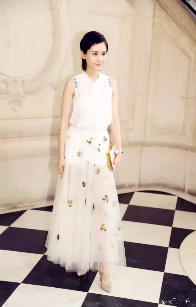 春季纱裙2022新款网红款,春季最洋气的纱裙
