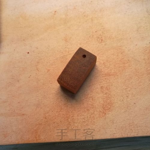 香槟金箔与木吊坠