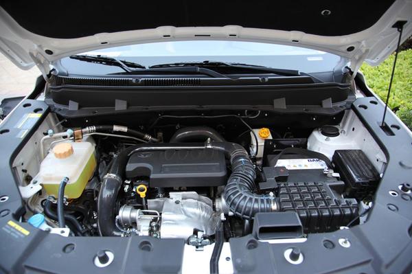 宋楠：甩开套路试驾1.3T北汽幻速S5