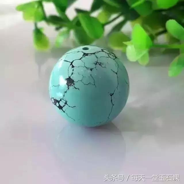 绿松石用酒精泡了一个晚上,绿松石清水洗后凉凉的立马就干了