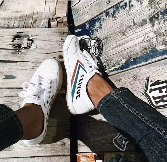 好看的小白鞋应该怎么买,如何买一双便宜又好穿的小白鞋