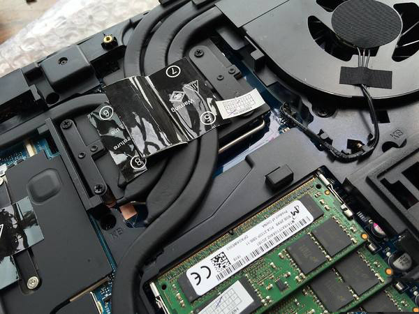 游戏本两个散热风扇只有一个转,超强散热专业游戏本