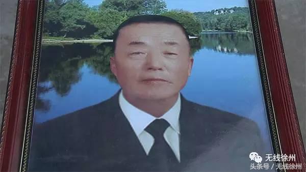 家人伴着一碗饺子等70年，老母亲遗愿：让他在我坟前烧点纸