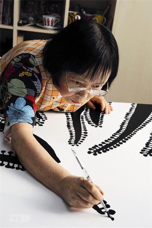 草间弥生9岁精神病33岁爱59岁老头,维持十年无性恋爱