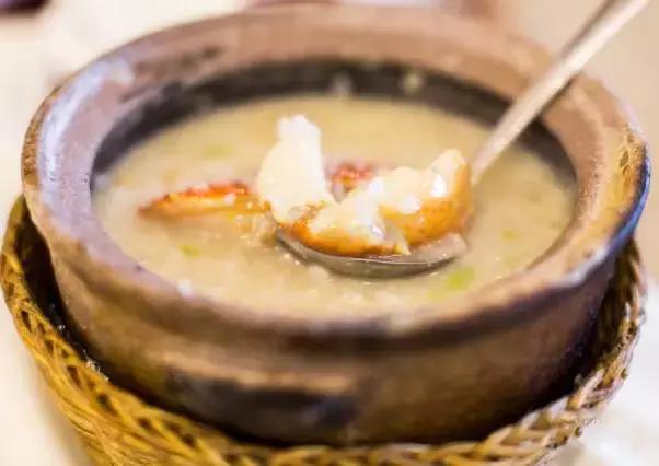 直男别再傻傻叫女朋友多喝热水了,直男们别再回复多喝热水