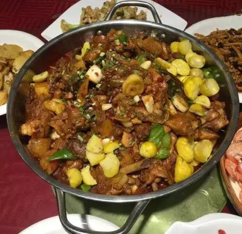 直男别再傻傻叫女朋友多喝热水了,直男们别再回复多喝热水