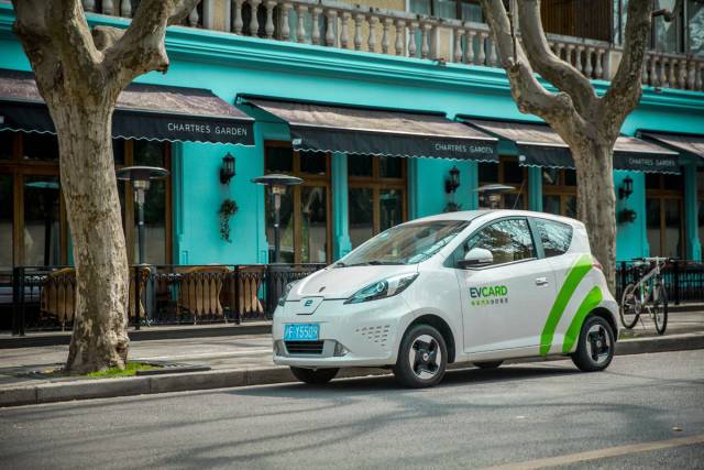 还想着攒钱买车呢？现在流行APP租车，没车的进来看！