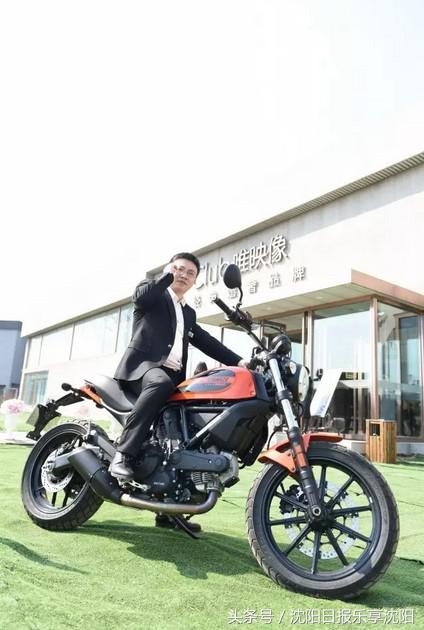 阳光正好,微风不燥,而你刚好19岁—时尚经典19周年庆纪实