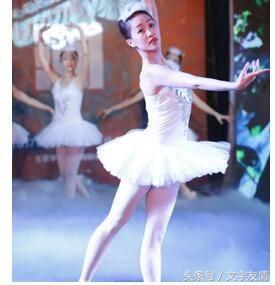 超模在大型超市走秀,超模商场走秀高清