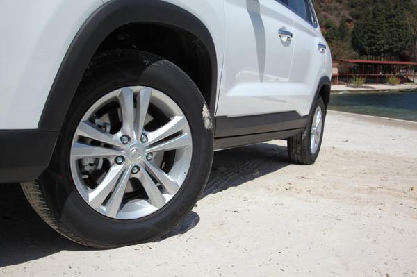 宋楠：甩开套路试驾1.3T北汽幻速S5