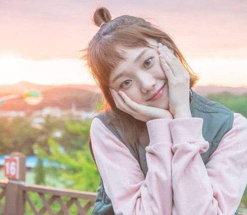 大方脸大饼脸发型,适合脸大且不对称脸型的发型