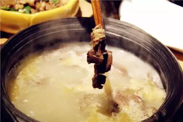 平顶山这几家连团购都不上的餐厅，拿着神秘黑卡，竟然能打5折！